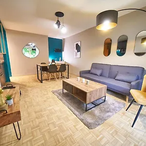 Le Petit Bourbonnais - Patio Privatif- Metro Valmy Lyon