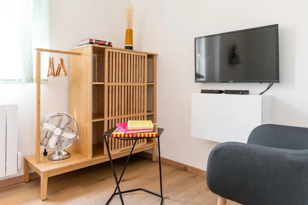 Cozy Quiet And Bright Studio - Part Dieu Лион Апартаменты